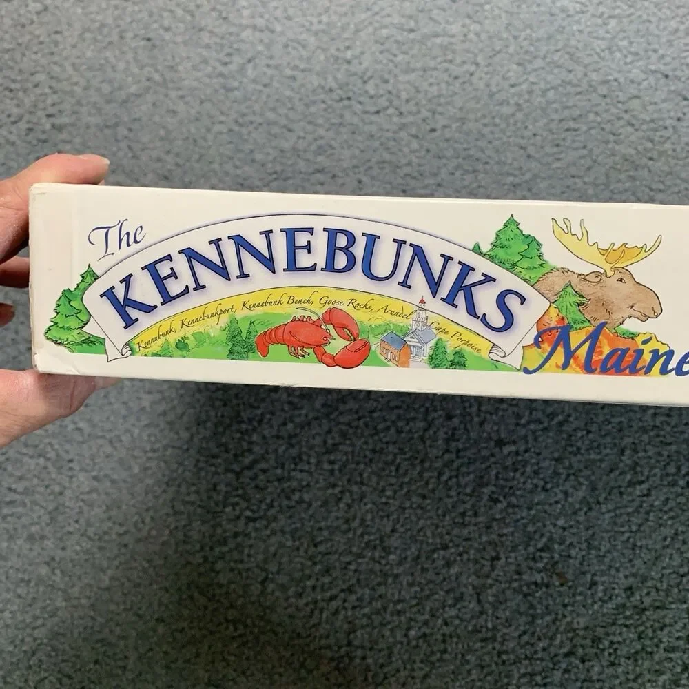 White Mountain Puzzle The Kennebunks, Federal Jacks Etc. 1000 Piece Complete
